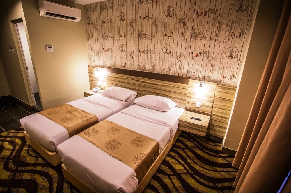 Hotel Zamburger Victory City Джохор-Бару Экстерьер фото