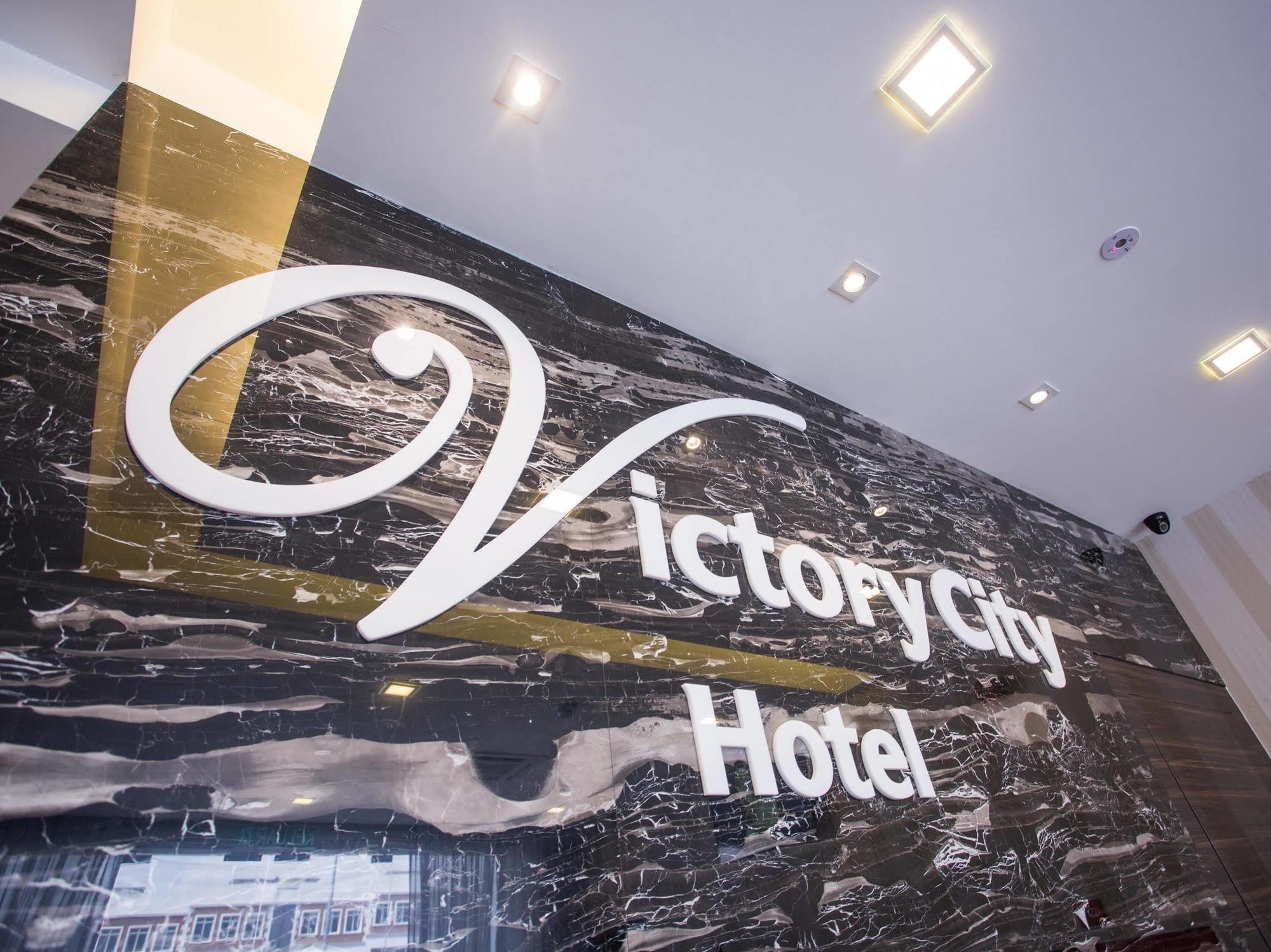 Hotel Zamburger Victory City Джохор-Бару Экстерьер фото
