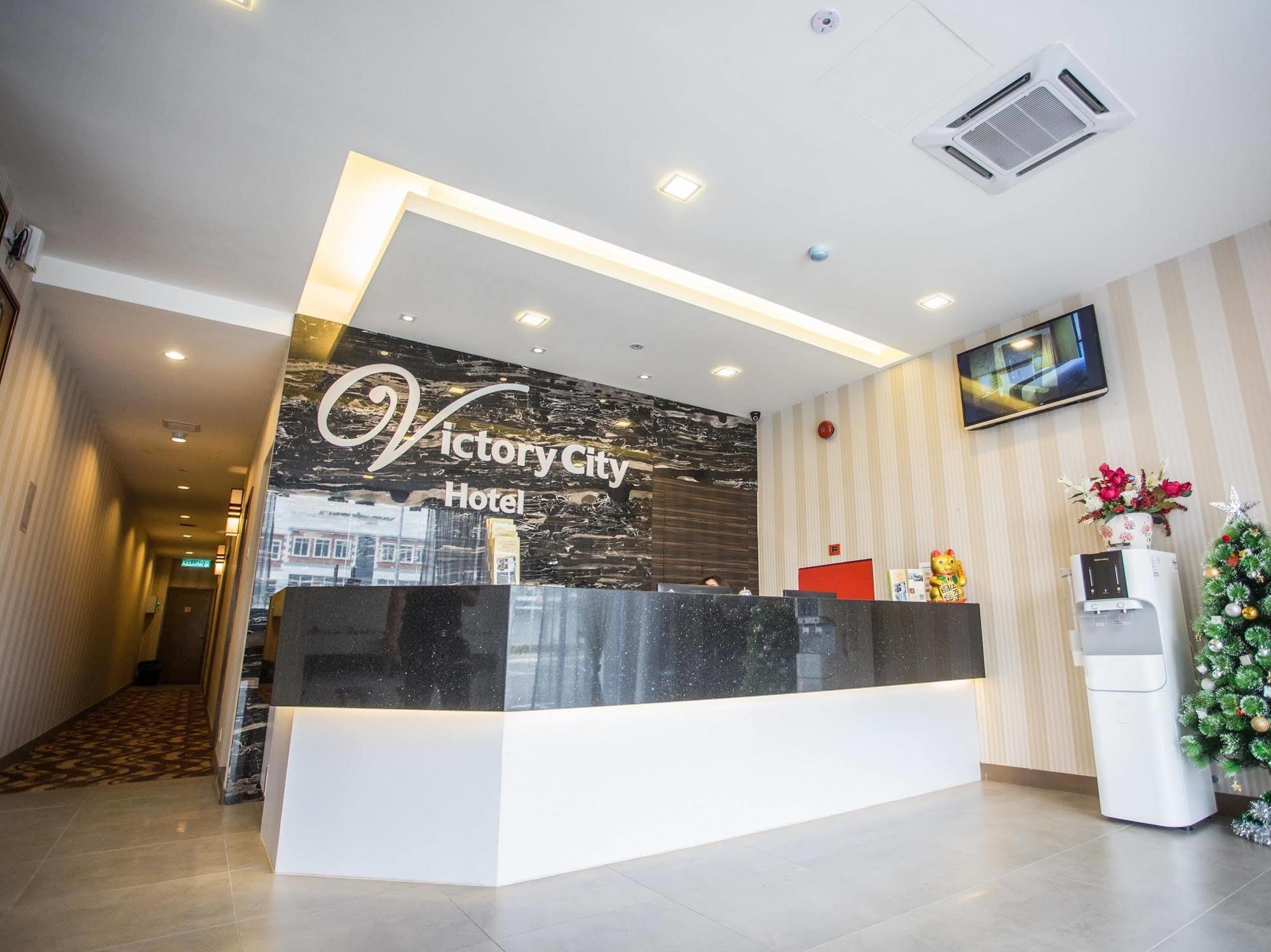 Hotel Zamburger Victory City Джохор-Бару Экстерьер фото