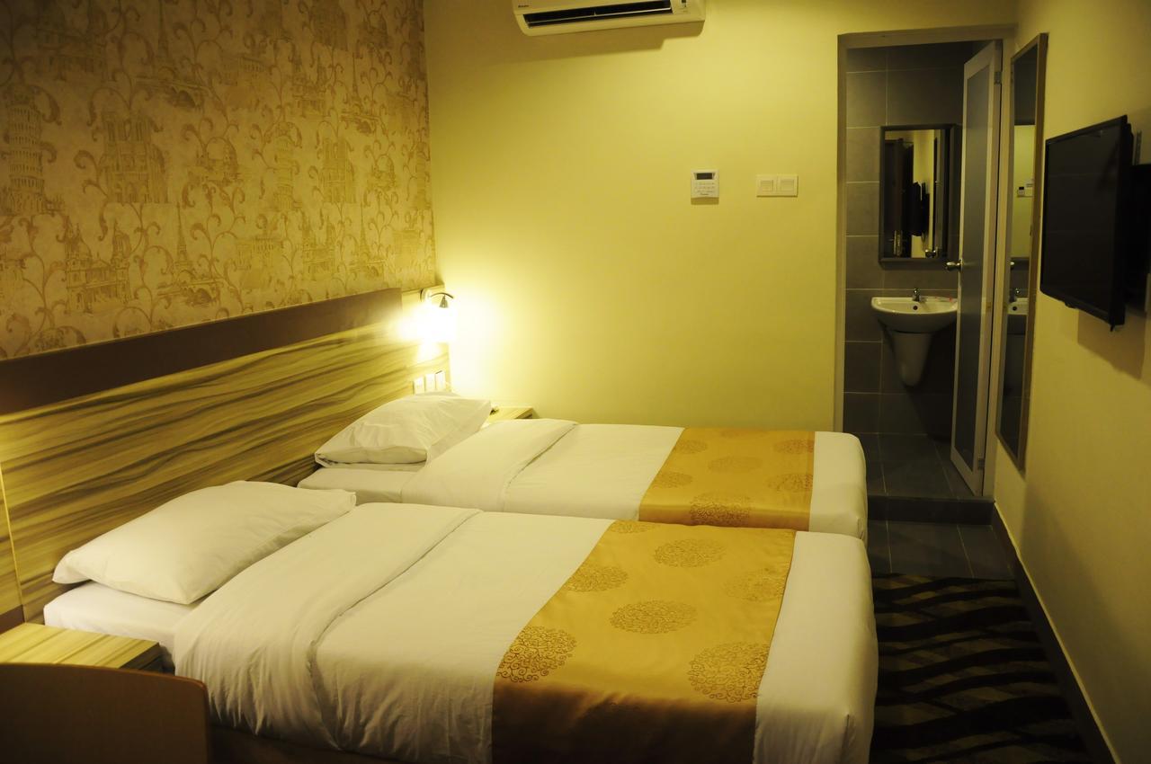 Hotel Zamburger Victory City Джохор-Бару Номер фото