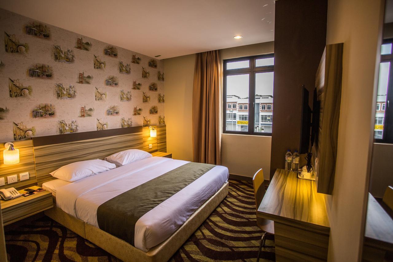Hotel Zamburger Victory City Джохор-Бару Номер фото